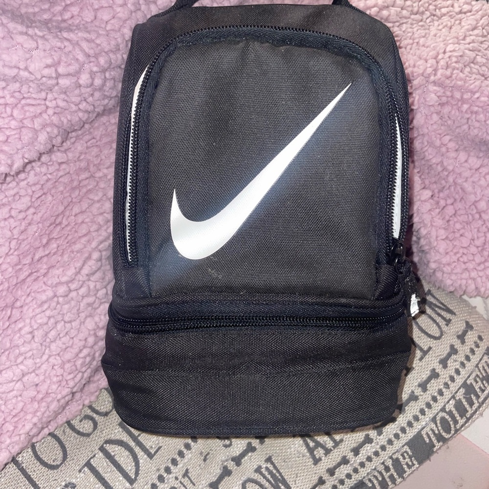 Nike Black and White Kids lunch bag